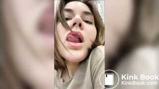 Pooping Chick - video 2