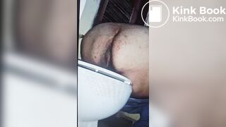 Fat ass shitting - video 7