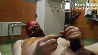Housewife releases her big shit on him
