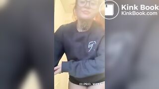 Latina bbw gordita pee and poo