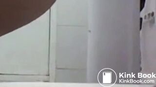 Amateur girl pooping on toilet