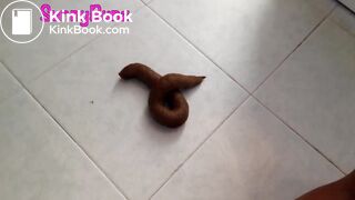 Girl poop - video 132