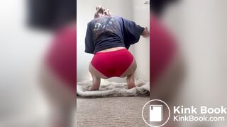 Blackras shits her red panties