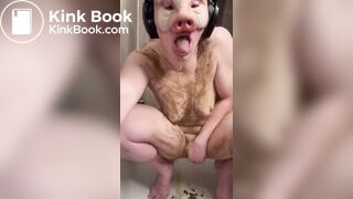 Nasty ugly cunt plays with shit