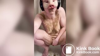 Nasty ugly cunt plays with shit
