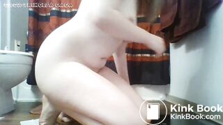 Cute Blondy Poops Pebbly