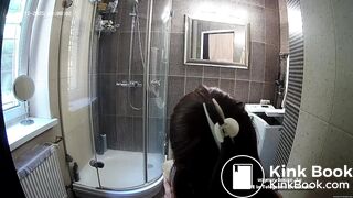 SEXY GIRL LOUD PLOPS WHILE READING A BOOK