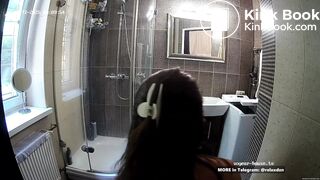 SEXY GIRL LOUD PLOPS WHILE READING A BOOK