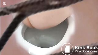 girl pooping in the Toilette - video 2