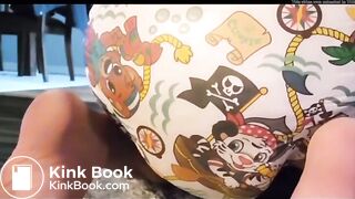 Girl messy diaper - video 2