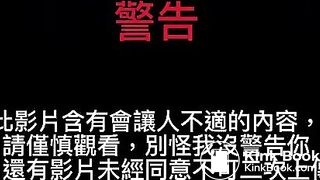 Girl big dump on de floor