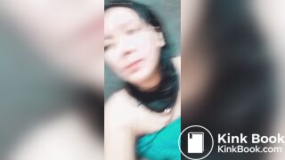 Indonesian girl shitting
