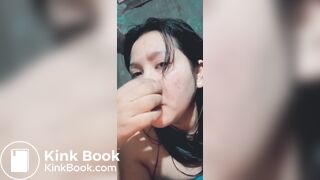 Indonesian girl shitting