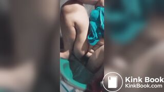 Indonesian girl shitting