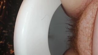 RED PUBIC HAIR ON THE TOILET_POT