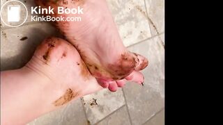 Gorgeous Chubby is Plugged