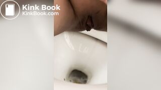 Girl pooping Mulher cagando - video 4