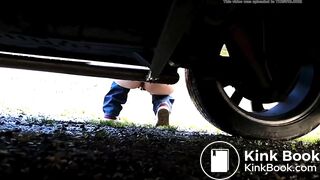 Girl shitting outdoor - video 5