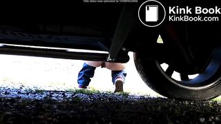 Girl shitting outdoor - video 5