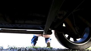 Girl shitting outdoor - video 5