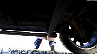 Girl shitting outdoor - video 5