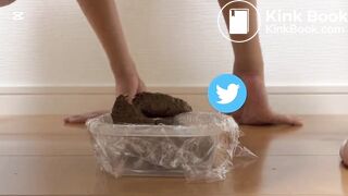Japanese Twitter Girl pooping