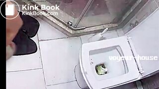 ROZA EXPLOSIVE DIARRHEA SHOWS DIRTY PAPER