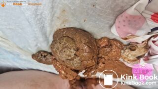 Sweaty pantypisspoop