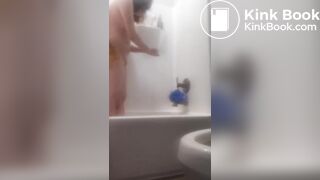Smearing after shitting while twerking