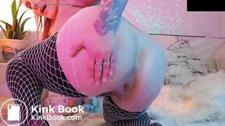 big ass ginger P.A.W.G. take a huge sexy shit