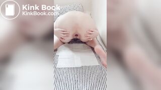 I put paper on the bed to poop
