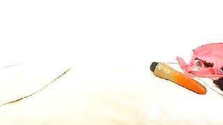 Webcam girl dirty anal & piss play