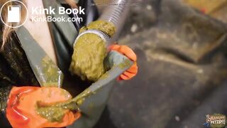 Manure boots - video 2