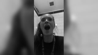 Girl Pooping & Farting