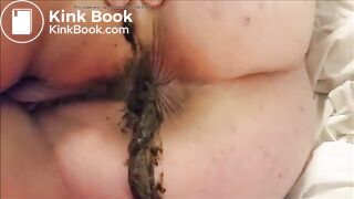 Amateur BBW deposits loads