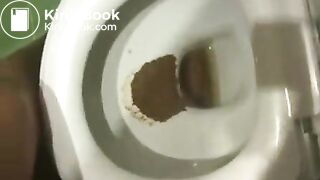 Girl pooping on toilet - video 272