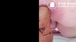 Girl pooping on toilet - video 268