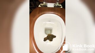 Pretty Woman Pooping - video 27