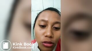 Asian Girl Talk When She Is Pooping