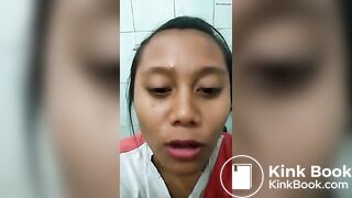 Asian Girl Talk When She Is Pooping