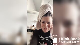 Morning poop toilet selfie