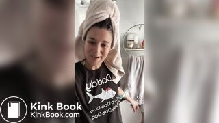 Morning poop toilet selfie