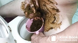Smear the manure on the penis, masturbate, and ejaculat