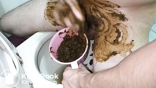 Smear the manure on the penis, masturbate, and ejaculat