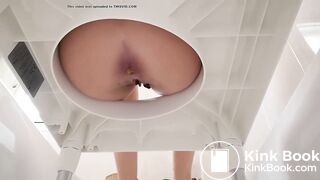 Chica defecando - video 7