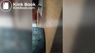 一个小女孩屁股一紧
