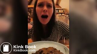 scat girl - video 136