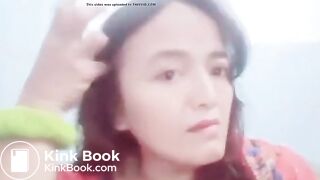 Girl Pooping in The Toilet - video 2