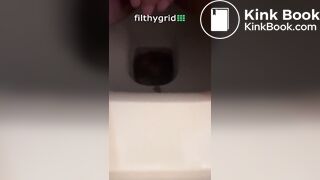 Girl pooping - video 677