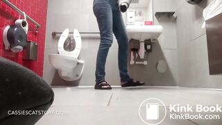 Women dumped such a HUGE shit in dustbin